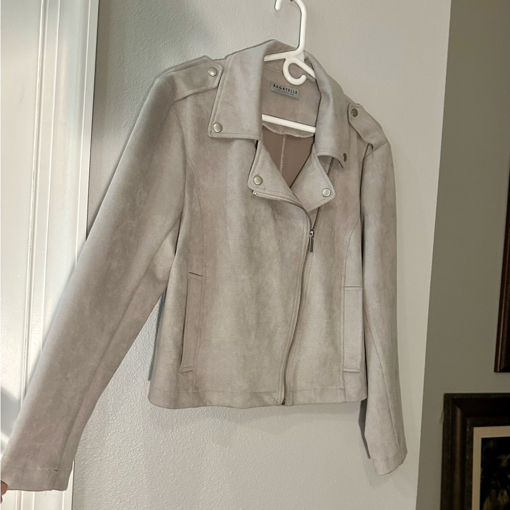 Chic Gray Jacket